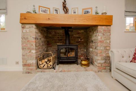 14 Parsonage Croft, Etchingham, TN19 7BY