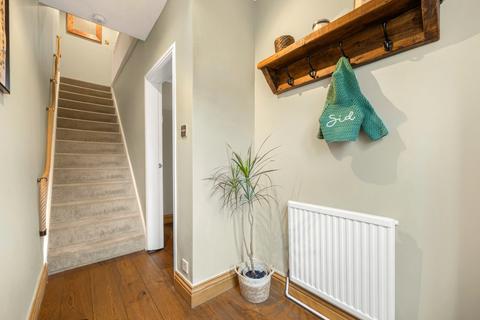 6 Moor Crescent, Diggle, Oldham, OL3 5NZ