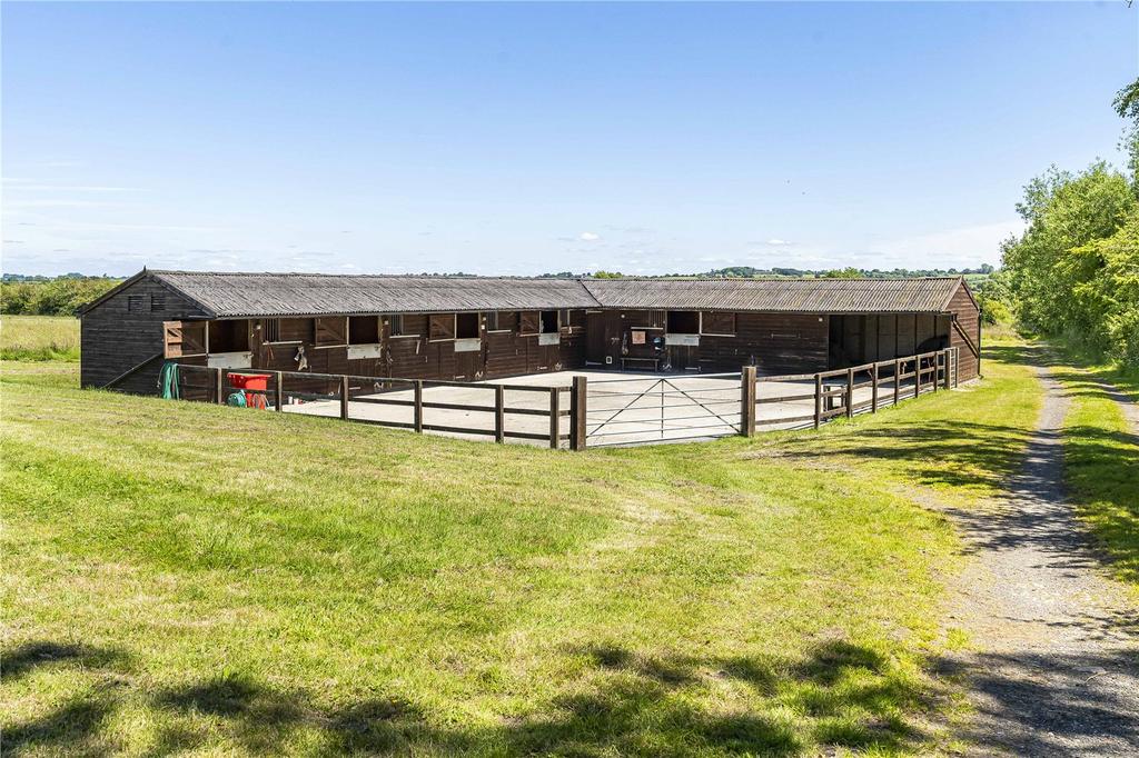 Weedon, Buckinghamshire 5 bed equestrian property for sale £1,695,000