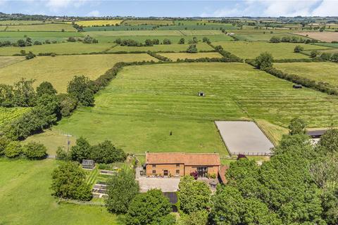 5 bedroom equestrian property for sale, Weedon, Buckinghamshire