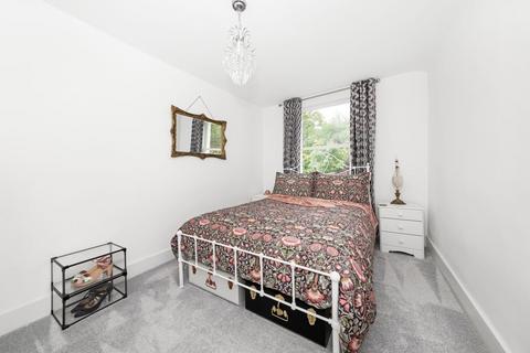 2 bedroom apartment to rent, Norwood Road, Herne Hill, London, SE24