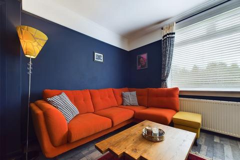 2 bedroom flat for sale, Stuart Terrace, Bathgate, West Lothian, EH48