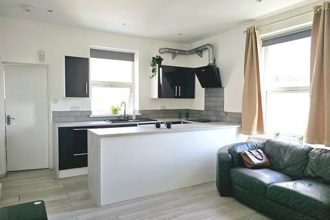 2 bedroom apartment to rent, Ashley Road, Bristol BS6
