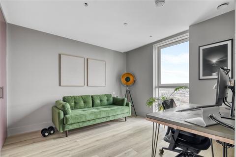 2 bedroom apartment for sale, Daneland Walk, London, N17