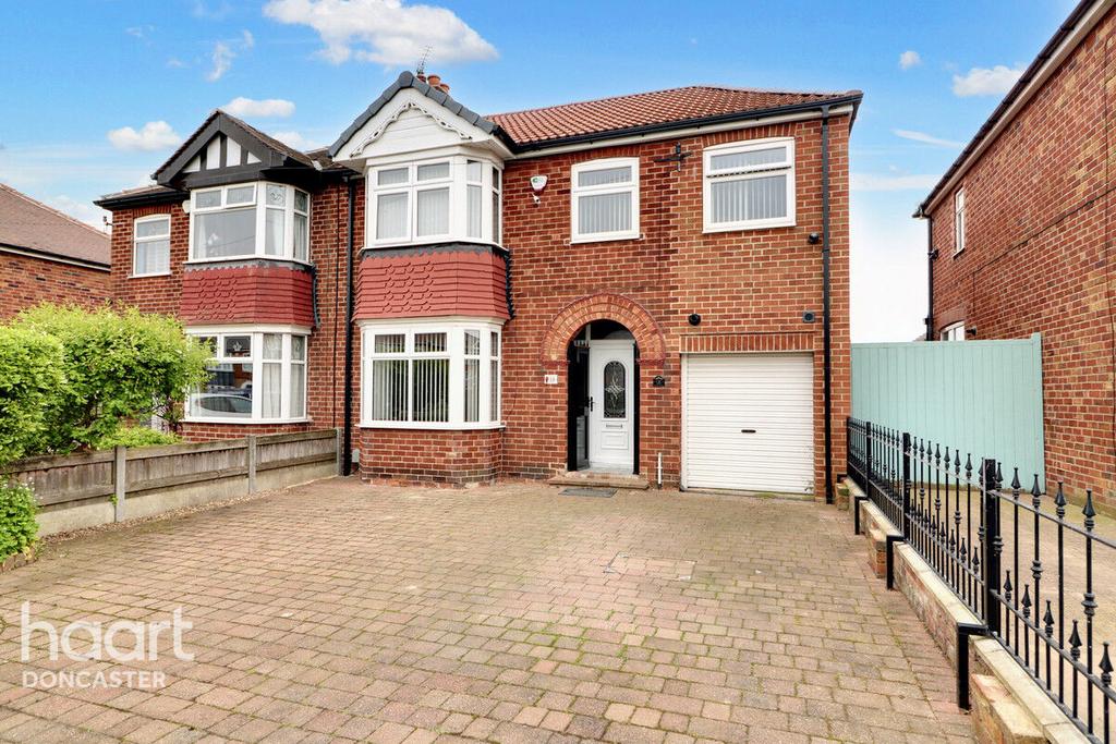 Tenter Balk Lane, Adwick Le Street, Doncaster 4 bed semidetached house