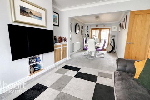 18 Tenter Balk Lane, Adwick Le Street, Doncaster, DN6 7EF