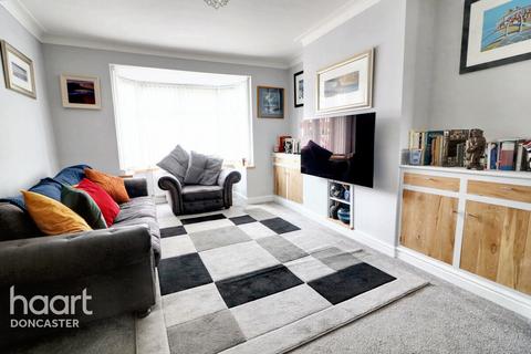 18 Tenter Balk Lane, Adwick Le Street, Doncaster, DN6 7EF