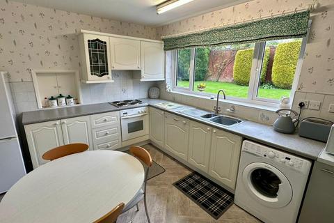 2 Stopford Close, Hereford, HR1 1TW