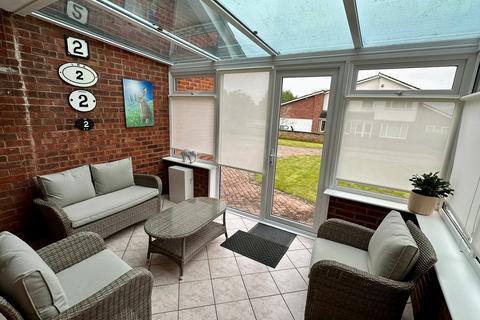 2 Stopford Close, Hereford, HR1 1TW