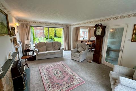 2 Stopford Close, Hereford, HR1 1TW