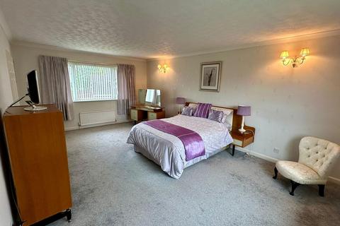 2 Stopford Close, Hereford, HR1 1TW