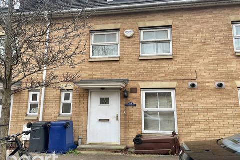 3 bedroom terraced house for sale, Windermere Avenue, Purfleet