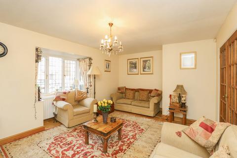 9 Ash Tree Close, Chesterfield, S40 1RZ