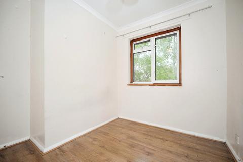 1 Hoveton Road, London, SE28 8LW
