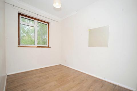 1 Hoveton Road, London, SE28 8LW