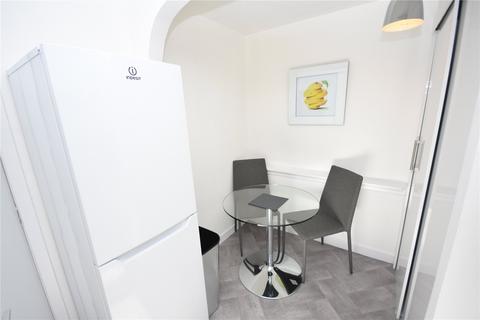 2 bedroom flat to rent, Richmond Court, Rosemount, Aberdeen, Aberdeen, AB25