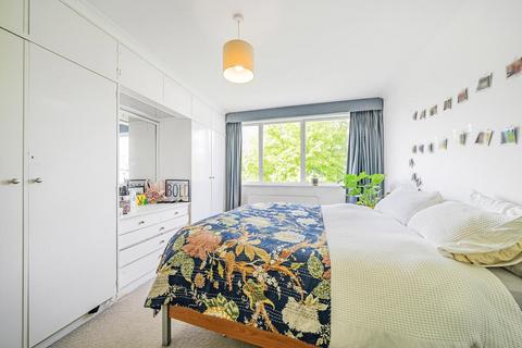 2 bedroom flat for sale, Eton Avenue, Belsize Park