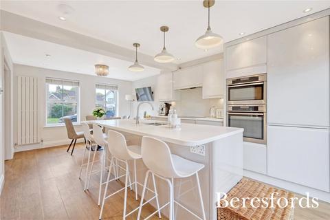 47 Poplar Drive, Hutton, Brentwood, CM13 1YU