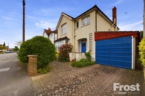 3 bedroom detached house for sale, Wellington Road, Ashford, Middlesex, TW15