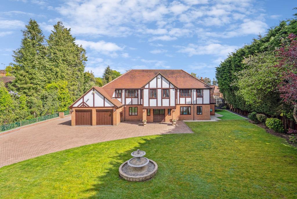 Stoke Court Drive Stoke Poges Sl2 5 Bed Detached House For Sale £