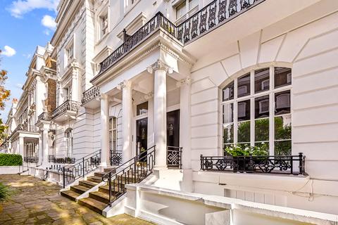 3 bedroom flat for sale, Onslow Square, London SW7