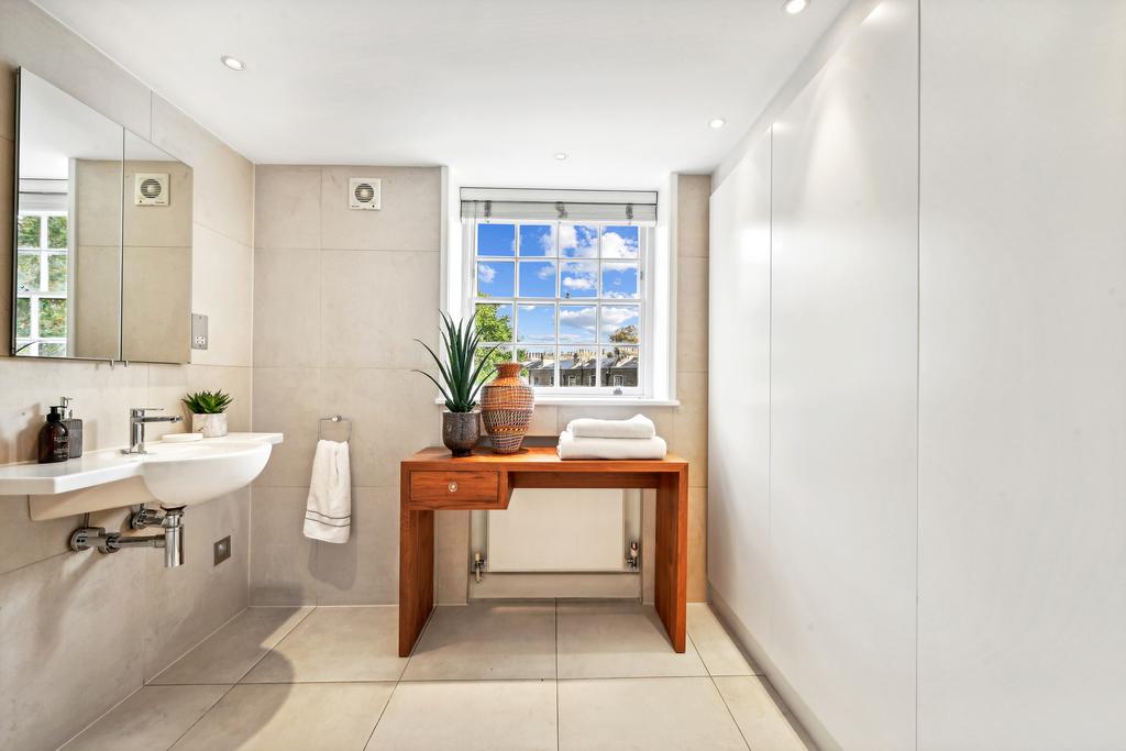 Cloakroom/Utility Room