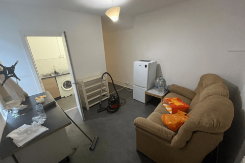 2 bedroom flat to rent, Hanwell W7