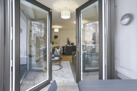 1 bedroom flat to rent, Station Avenue, Walton-on-Thames, Elmbridge, KT12