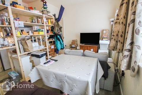 1 bedroom flat for sale, Avonfield Avenue, Bradford-on-Avon BA15