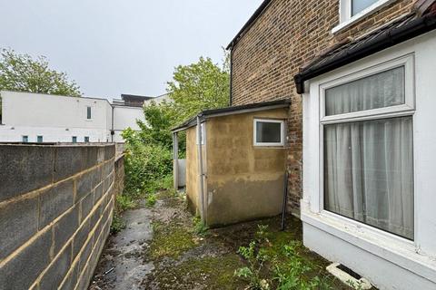 39 Vicarage Road, London, N17 0BB