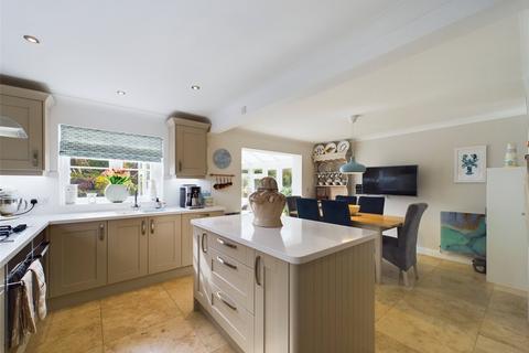 2 Barnfield Park, Stratton, Bude, EX23 9BQ