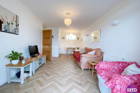 2 bedroom flat for sale, Chalkwell Lodge