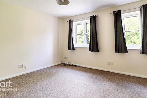 1 bedroom flat for sale, Durham Close, Bury St Edmunds