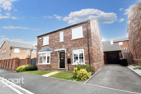 4 bedroom detached house for sale, Heatherfields Crescent, Rossington, Doncaster