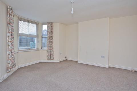 1 bedroom flat for sale, Folkestone Road, Dover, CT17