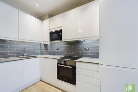 1 bedroom apartment to rent, Clivemont Road, Maidenhead, Berkshire, SL6