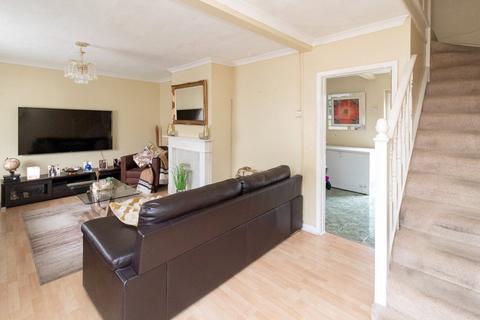 3 bedroom terraced house for sale, Meadfield, Edgware, HA8