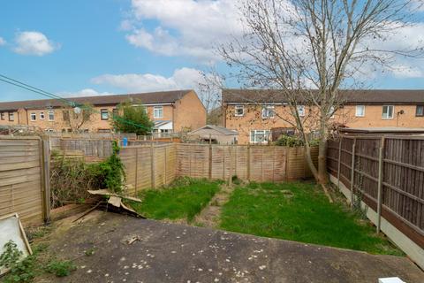 3 bedroom terraced house for sale, Meadfield, Edgware, HA8