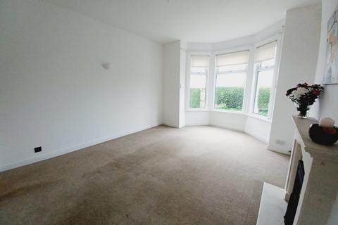 2 bedroom flat to rent, Holywell Lane, Leeds, West Yorkshire, LS17