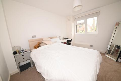 15 Brunswick Close, Twickenham, TW2 5ND