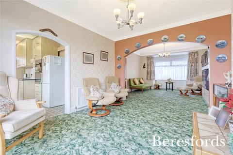 3 bedroom semi-detached house for sale, Highfield Road, Hornchurch, RM12
