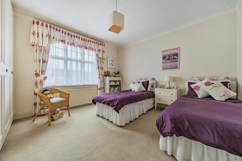 5 bedroom detached house for sale, Hendon Lane,  Finchley,  N3