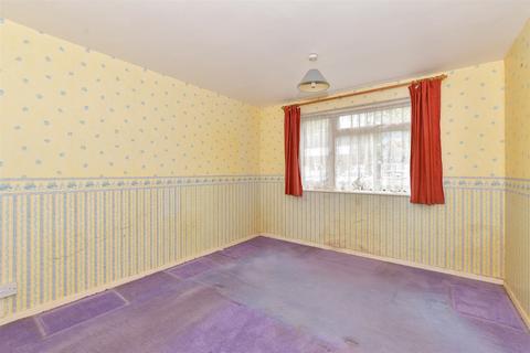 2 bedroom ground floor maisonette for sale, Knights Way, Headcorn, Ashford, Kent