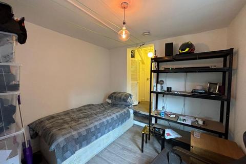 8 bedroom terraced house for sale, 30 Ravenshurst Avenue, Hendon, London, NW4 4EG