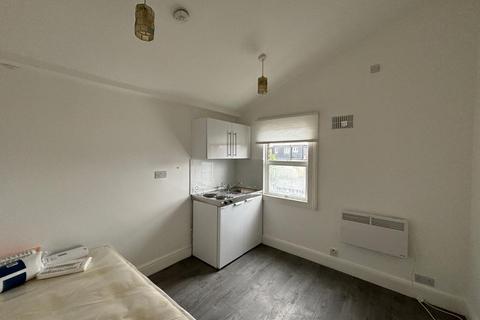 Flat 1, 30 Ravenshurst Avenue, London, NW4 4EG