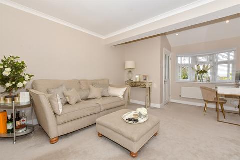 13 Oaklands Road, Northfleet, Gravesend, DA11 8PA