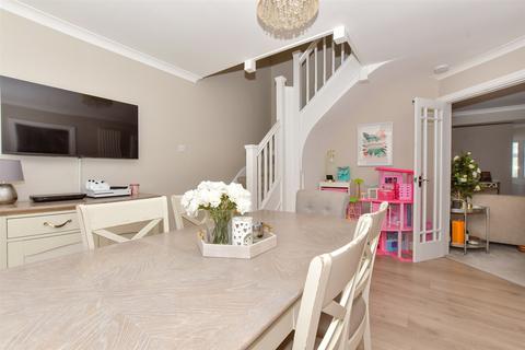 13 Oaklands Road, Northfleet, Gravesend, DA11 8PA