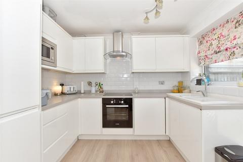 13 Oaklands Road, Northfleet, Gravesend, DA11 8PA
