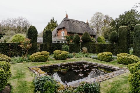 4 bedroom detached house for sale, Compton End, Compton, Hampshire