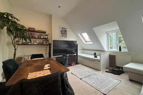 2 bedroom flat for sale, 96C Sunningfields Road, Hendon, London, NW4 4RH